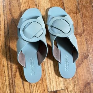 Mercedes Castillo grey sandals